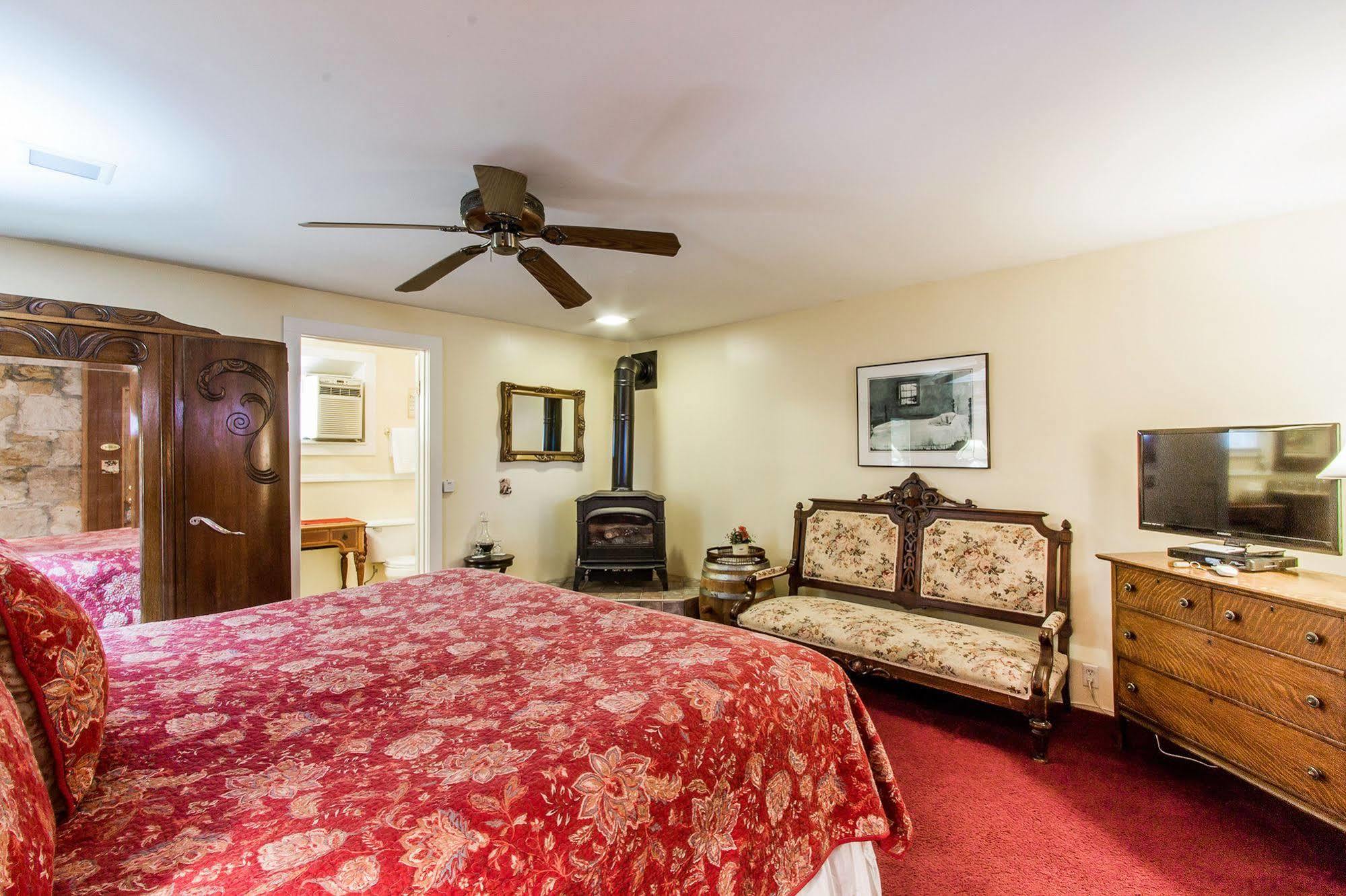 ست. هيلينا Shady Oaks Country Inn المظهر الخارجي الصورة