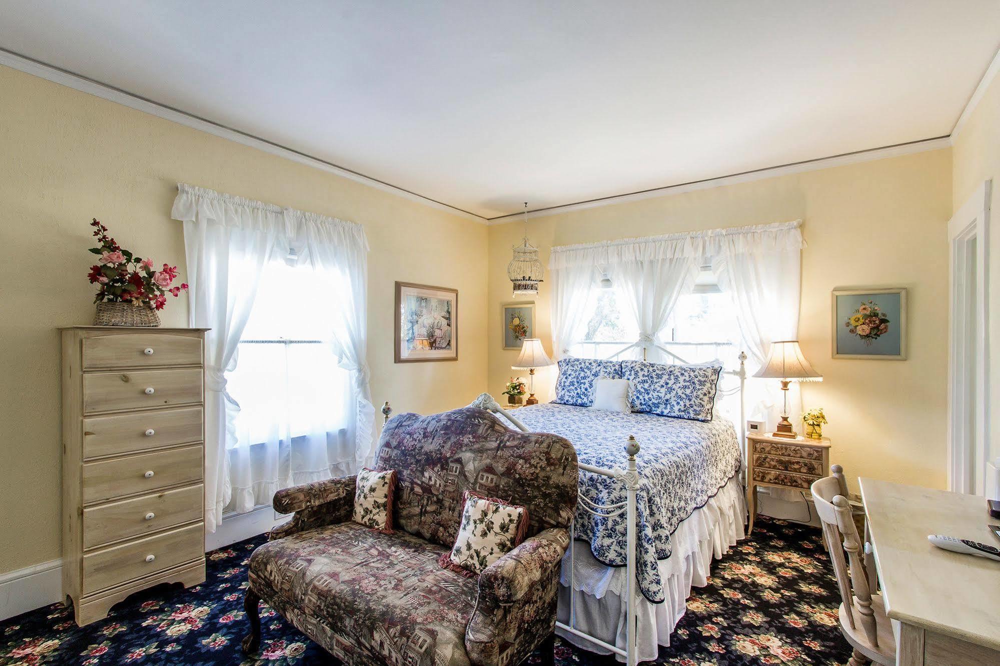 ست. هيلينا Shady Oaks Country Inn المظهر الخارجي الصورة
