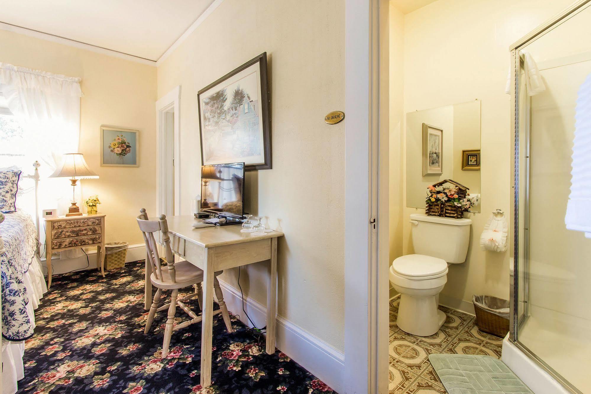 ست. هيلينا Shady Oaks Country Inn المظهر الخارجي الصورة