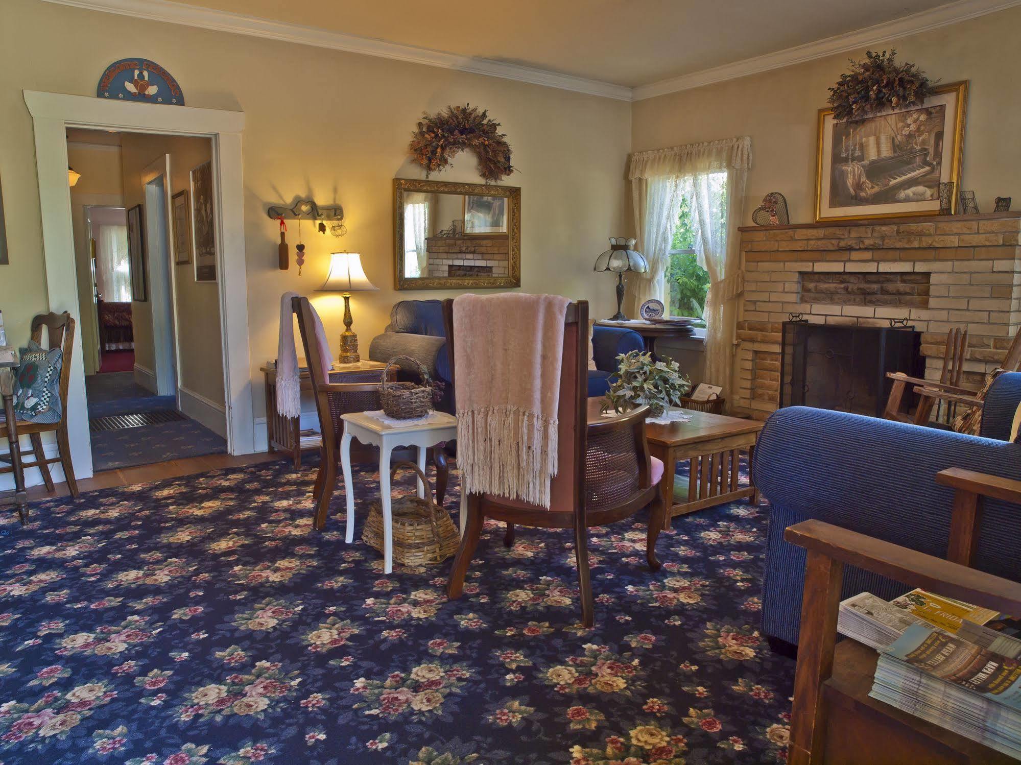ست. هيلينا Shady Oaks Country Inn المظهر الخارجي الصورة