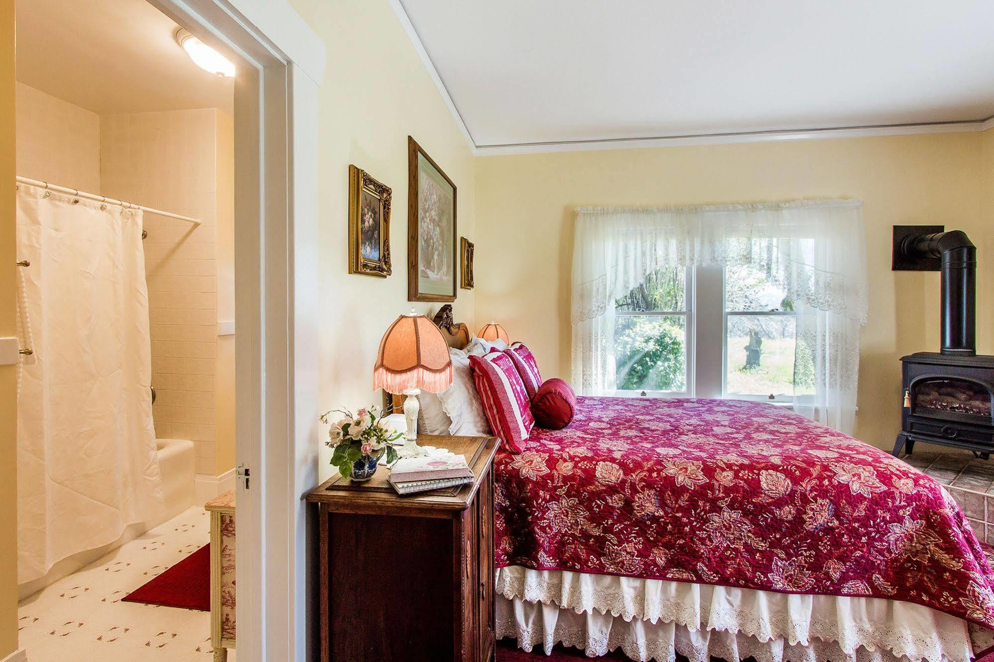 ست. هيلينا Shady Oaks Country Inn المظهر الخارجي الصورة