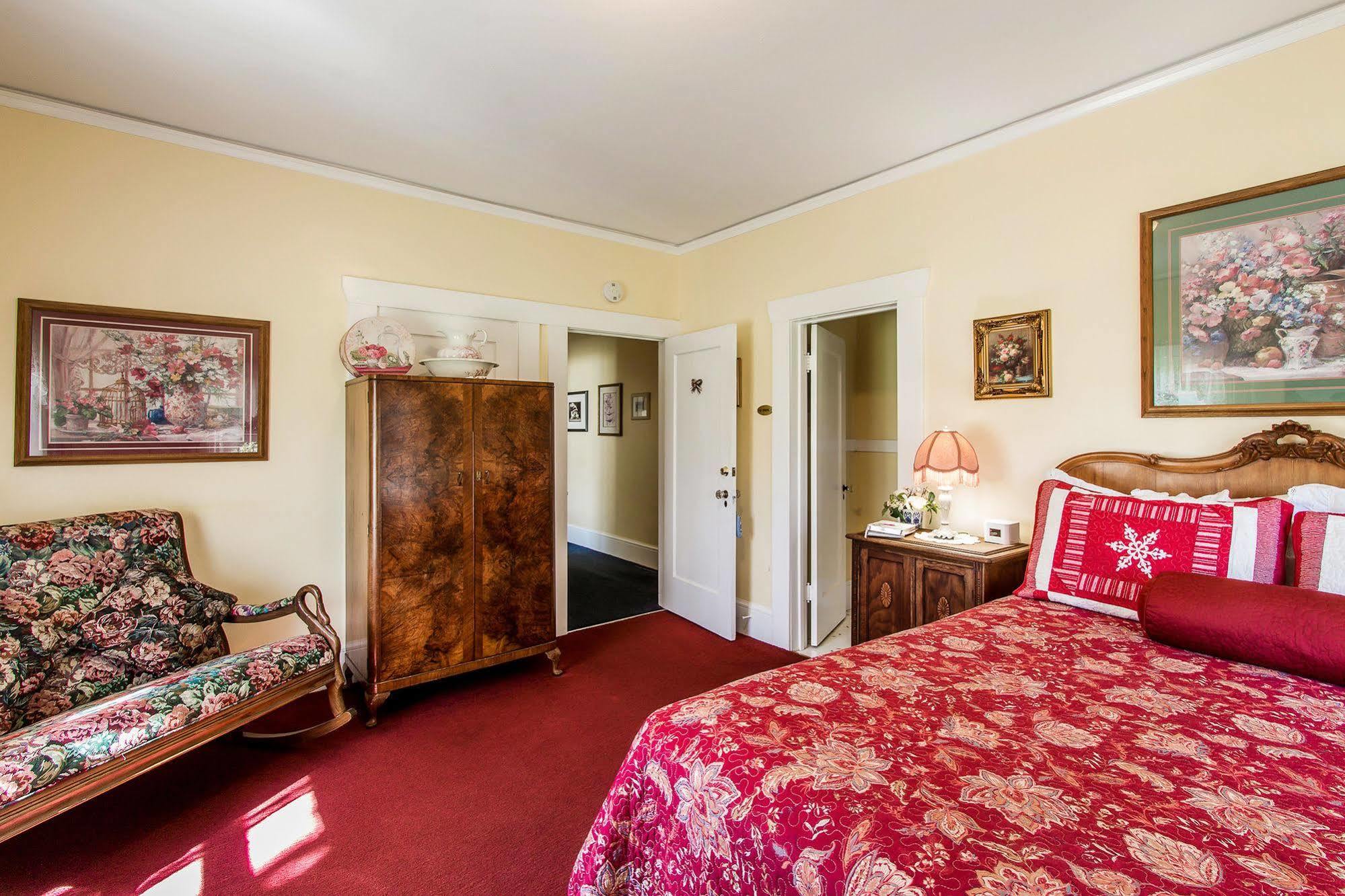 ست. هيلينا Shady Oaks Country Inn المظهر الخارجي الصورة